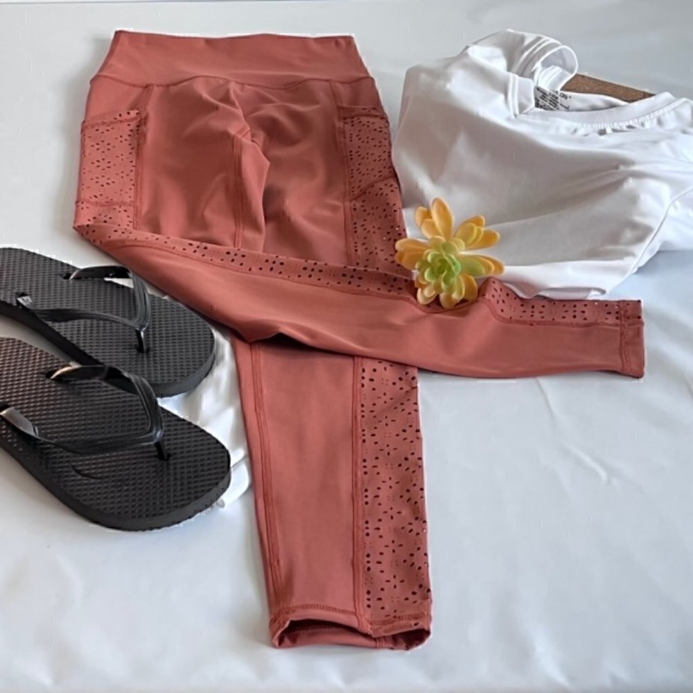 Aerie Chill Play Move 7/8 Laser Cut Terracotta Leggings NWT